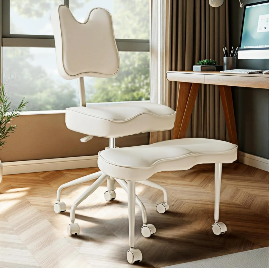 Cadeira ergonômica com pernas cruzadas para escritório em casa