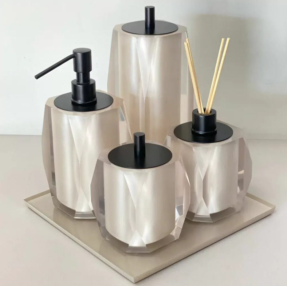 Kit de banheiro 4 peças em resina valência + bandeja cristal Marfim com Preto Fosco
