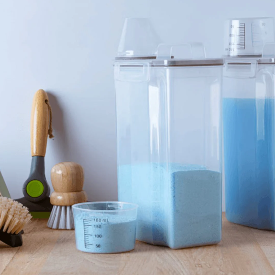 Kit 4 Potes Herméticos Porta Mantimento com Copo Medidor 2,5 Litros